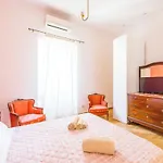 Central Apartment With 3 Bedrooms In Rome