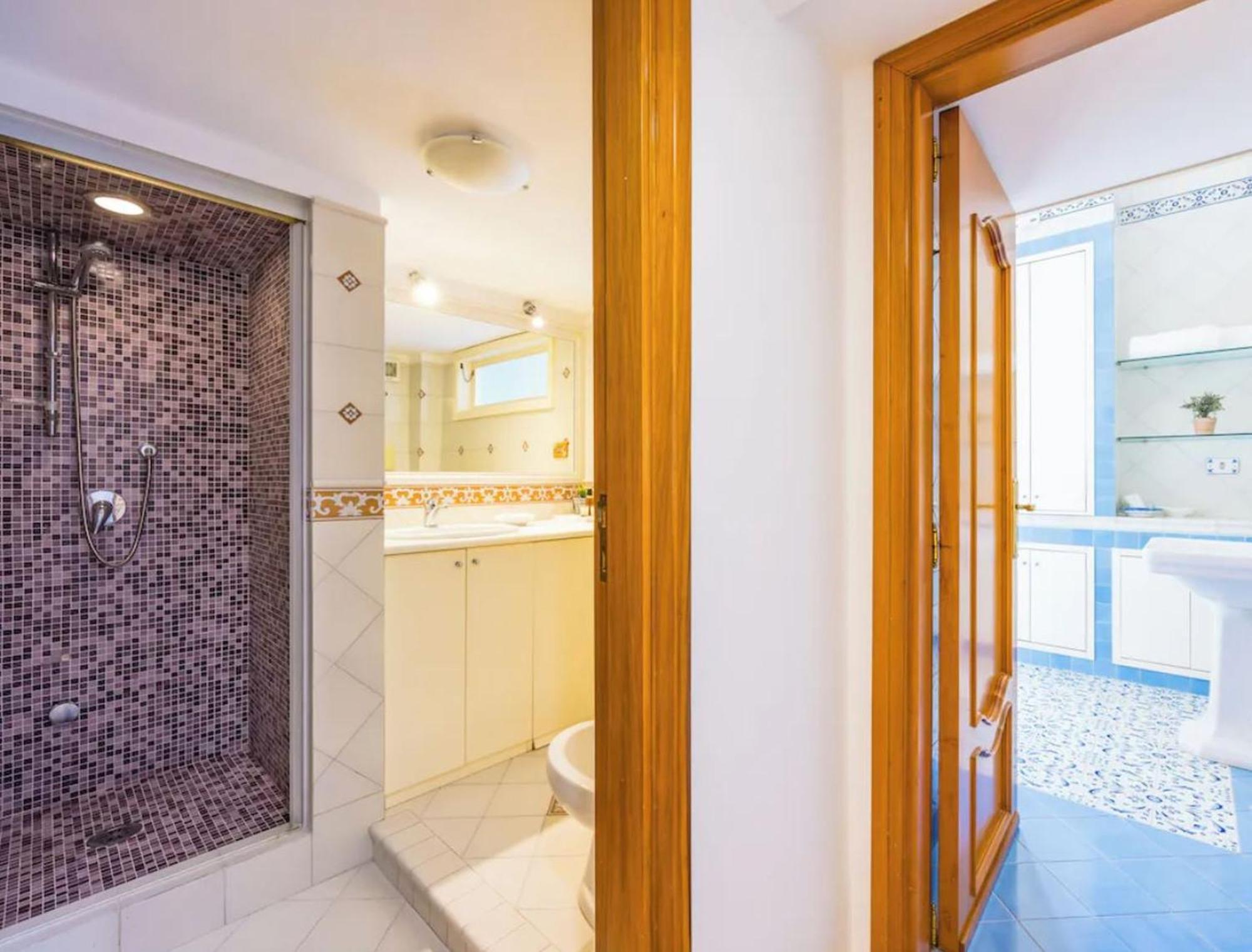 Bed & Breakfast Central With 3 Bedrooms In Roma